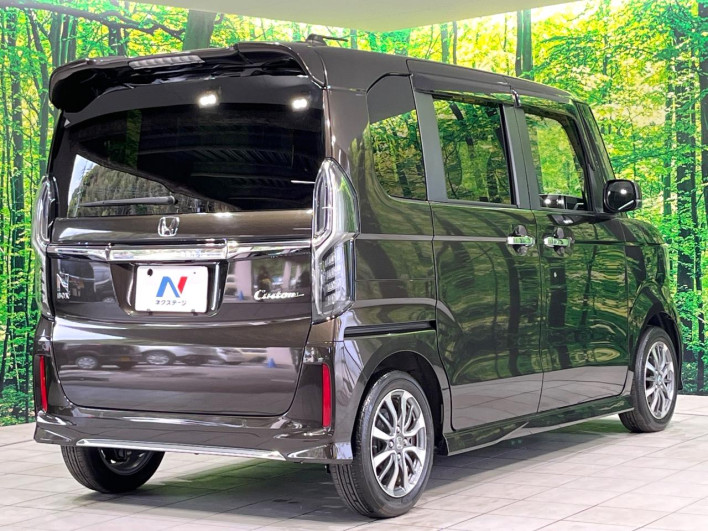 2022 Honda N-BOX CUSTOM 6BA-JF3 (UW-69f1f716ba349)[17]