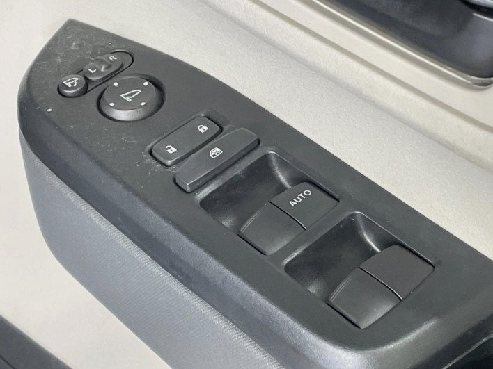 2024 Honda N-BOX 6BA-JF5 (UW-69f1f71928c6c)[26]