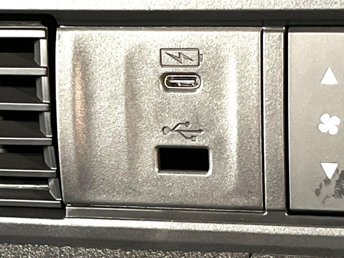 2025 Honda N-BOX CUSTOM 6BA-JF5 (UW-69f1f71e078e2)[15]