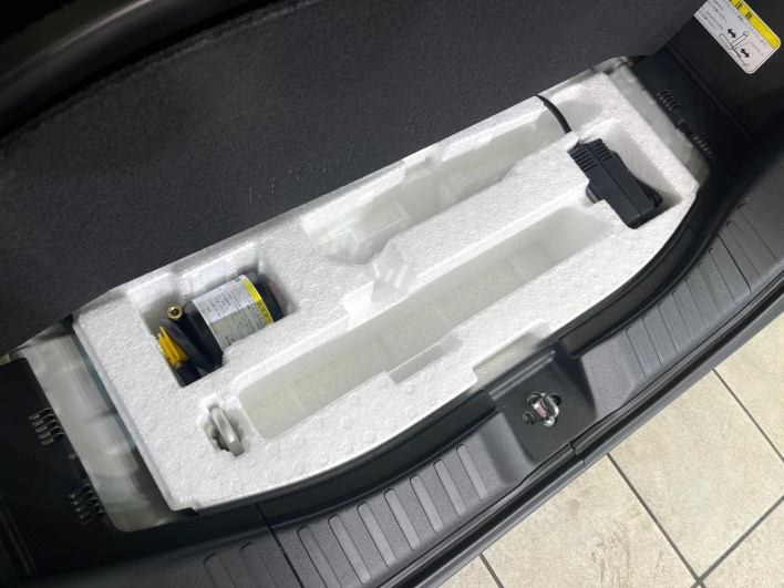 2026 Honda N-BOX CUSTOM 6BA-JF5 (UW-69f1f721414db)[21]