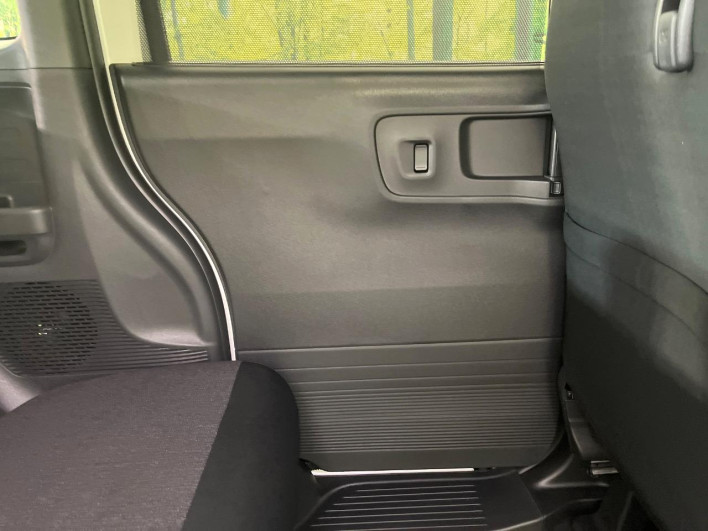 2026 Honda N-BOX CUSTOM 6BA-JF5 (UW-69f1f721414db)[29]