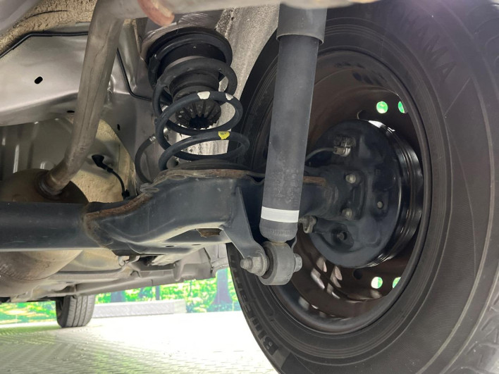 2011 Toyota Passo DBA-KGC30 (UW-69f1f7328c530)[16]