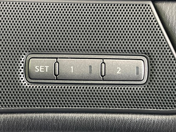 2010 Nissan Fuga DBA-KNY51 (UW-69f1f7348a5ad)[23]