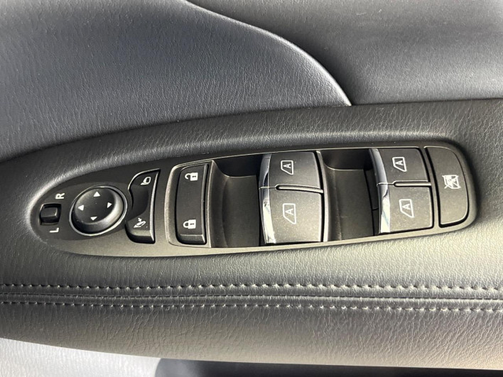 2010 Nissan Fuga DBA-KNY51 (UW-69f1f7348a5ad)[24]