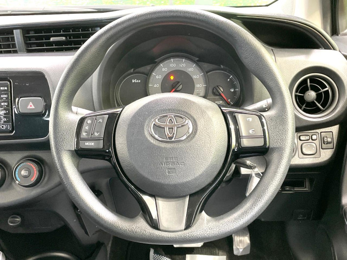 2018 Toyota Vitz DBA-KSP130 (UW-69f1f7353989d)[5]
