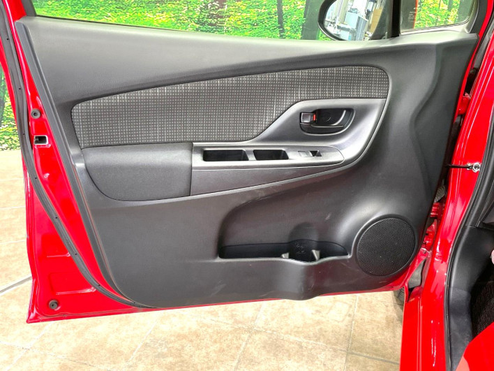 2018 Toyota Vitz DBA-KSP130 (UW-69f1f7353989d)[23]