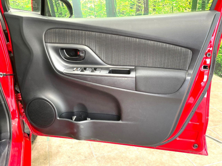 2018 Toyota Vitz DBA-KSP130 (UW-69f1f7353989d)[7]