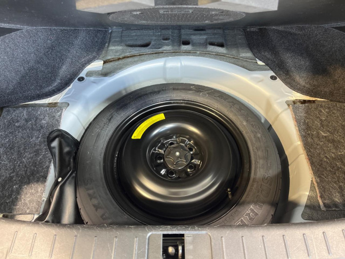 2012 Nissan Fuga DBA-KY51 (UW-69f1f7366c6f0)[29]