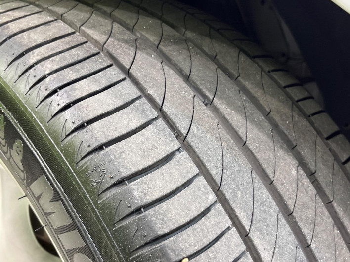 2012 Nissan Fuga DBA-KY51 (UW-69f1f7366c6f0)[5]