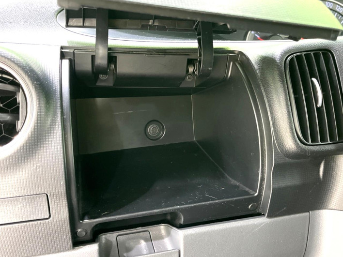 2010 Daihatsu Tanto DBA-L375S (UW-69f1f737812b7)[25]