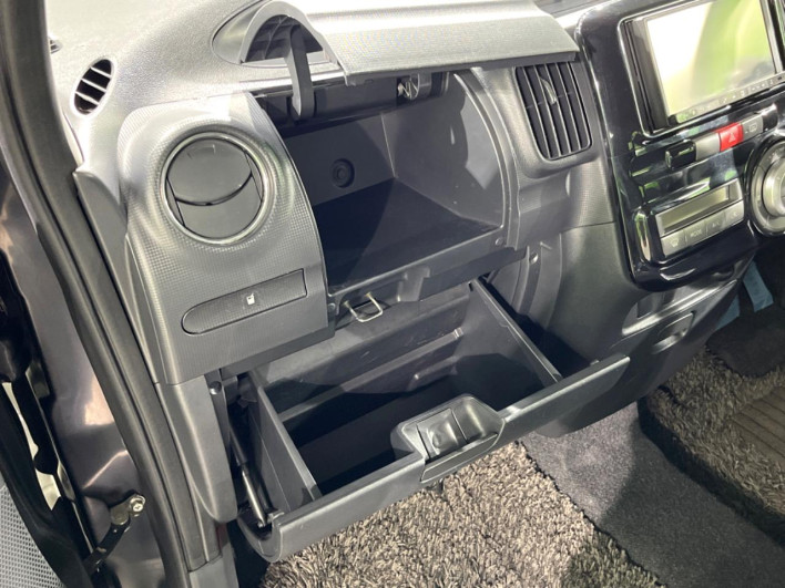 2011 Daihatsu Tanto CBA-L375S (UW-69f1f738c7771)[6]