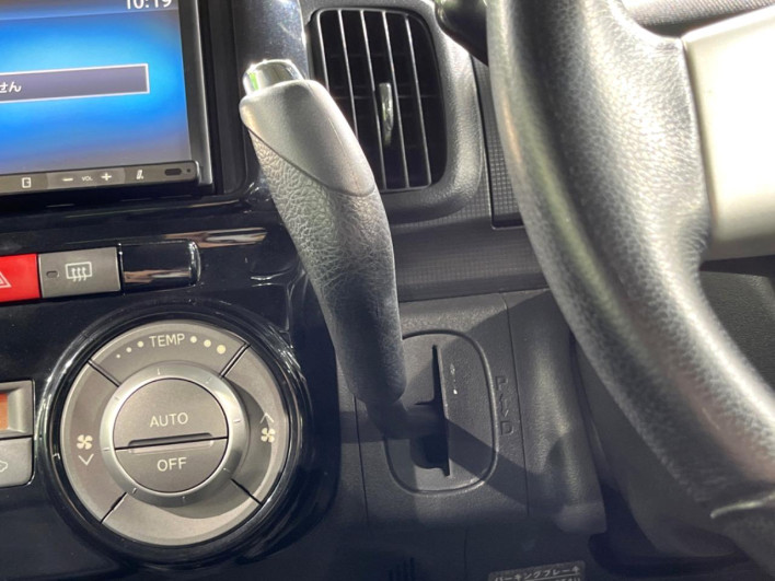 2011 Daihatsu Tanto CBA-L375S (UW-69f1f738c7771)[21]