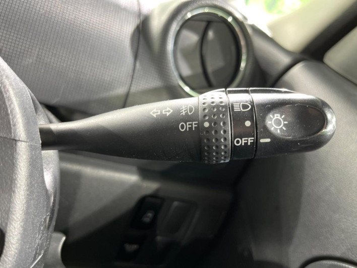 2011 Daihatsu Tanto CBA-L375S (UW-69f1f738c7771)[18]