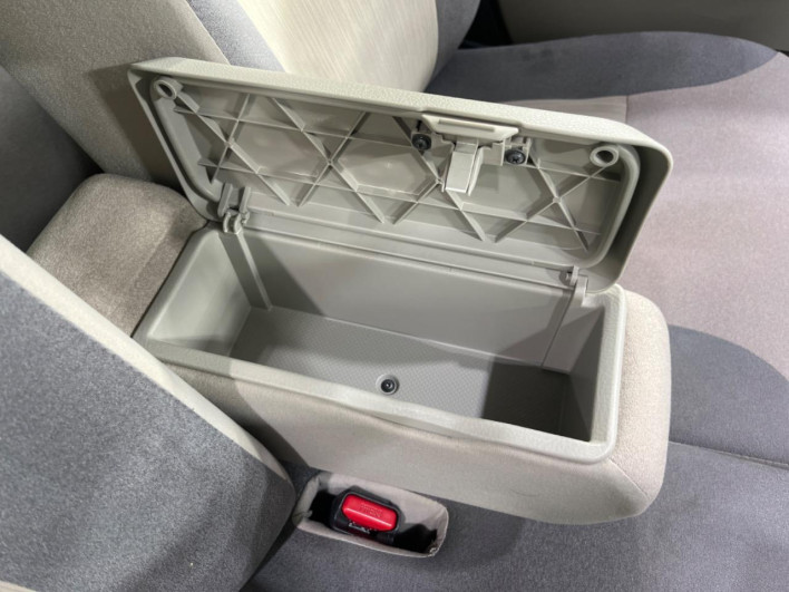 2016 Daihatsu Cast DBA-LA260S (UW-69f1f73ea1edb)[25]