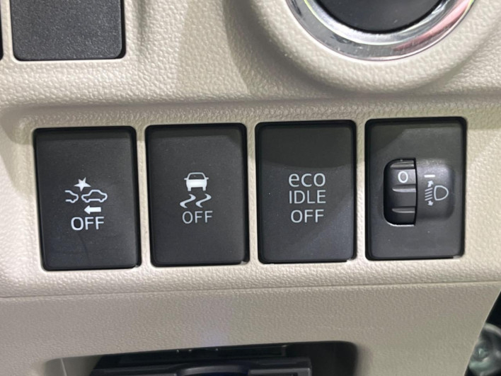 2016 Daihatsu Cast DBA-LA260S (UW-69f1f73ea1edb)[18]