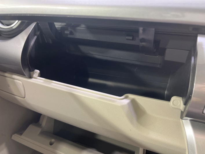 2016 Daihatsu Cast DBA-LA260S (UW-69f1f73ea1edb)[6]