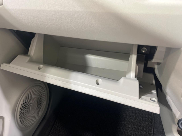 2016 Daihatsu Cast DBA-LA260S (UW-69f1f73ea1edb)[7]