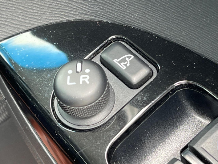 2014 Daihatsu Tanto DBA-LA600S (UW-69f1f7471ebbc)[19]
