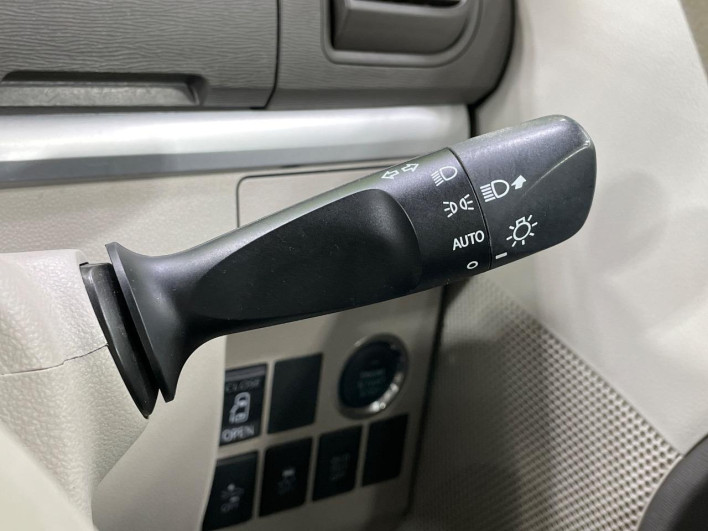 2016 Daihatsu Tanto DBA-LA600S (UW-69f1f74934580)[7]