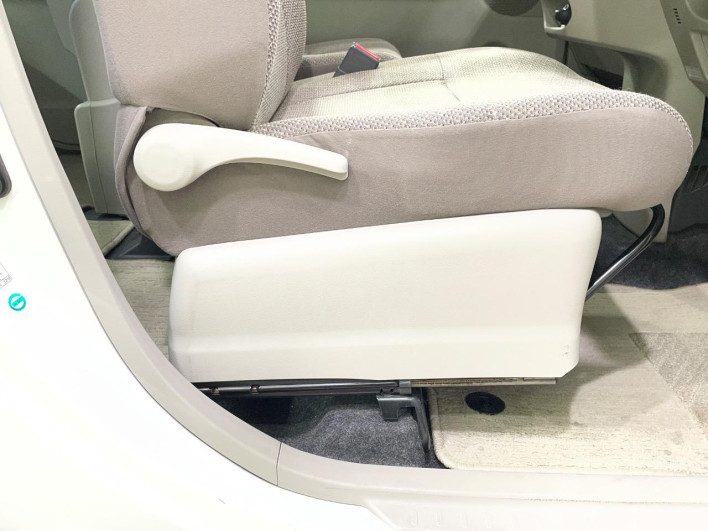 2016 Daihatsu Tanto DBA-LA600S (UW-69f1f74934580)[15]