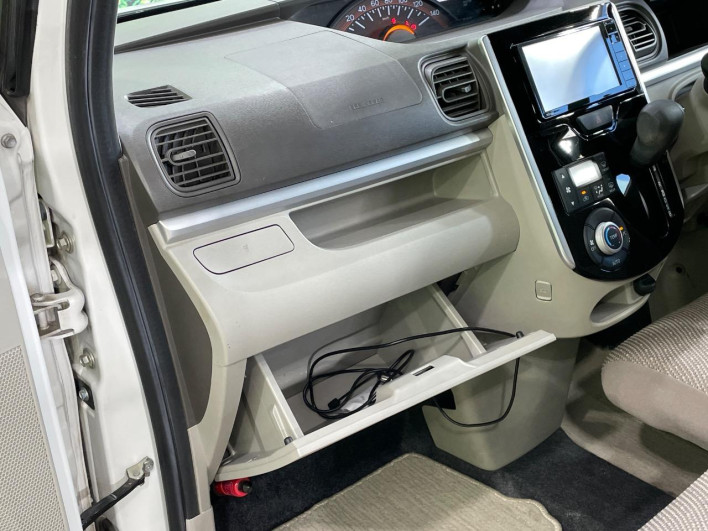 2016 Daihatsu Tanto DBA-LA600S (UW-69f1f74934580)[20]