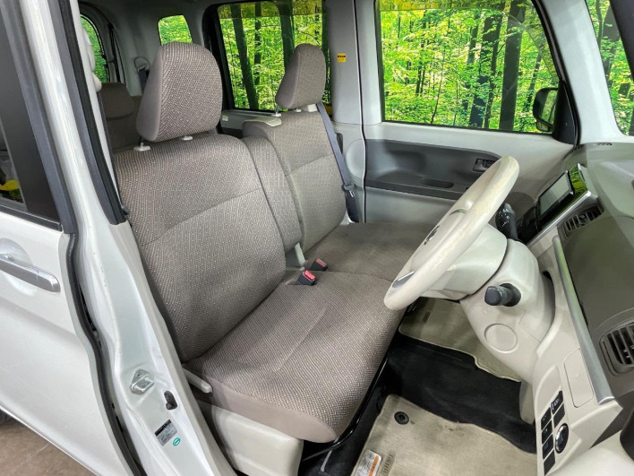 2016 Daihatsu Tanto DBA-LA600S (UW-69f1f74934580)[22]