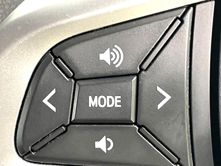 2015 Daihatsu Wake DBA-LA700S (UW-69f1f7515caba)[17]