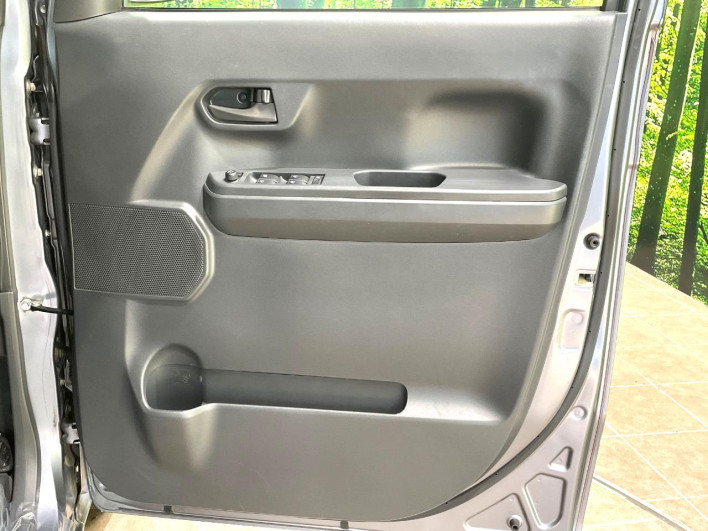 2015 Daihatsu Wake DBA-LA700S (UW-69f1f7515caba)[6]