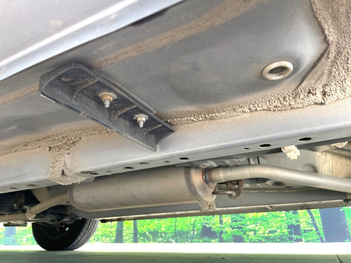 2015 Daihatsu Wake DBA-LA700S (UW-69f1f7515caba)[24]