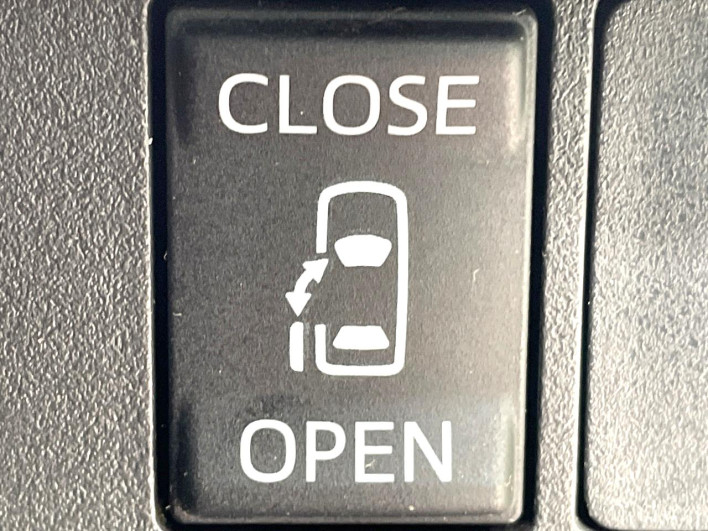 2015 Daihatsu Wake DBA-LA700S (UW-69f1f7515caba)[8]