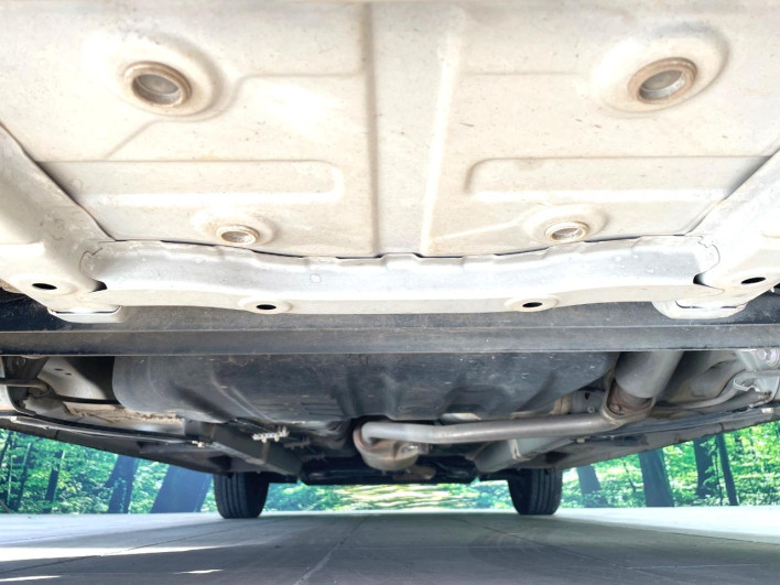 2015 Daihatsu Wake DBA-LA700S (UW-69f1f7515caba)[22]