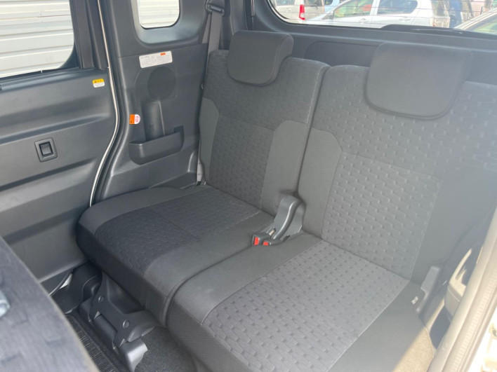 2015 Daihatsu Wake DBA-LA700S (UW-69f1f751acb75)[19]