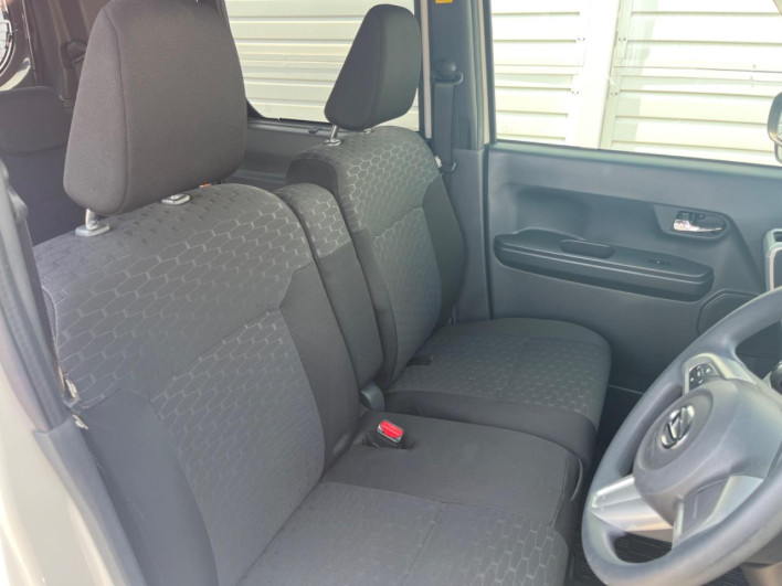 2015 Daihatsu Wake DBA-LA700S (UW-69f1f751acb75)[13]