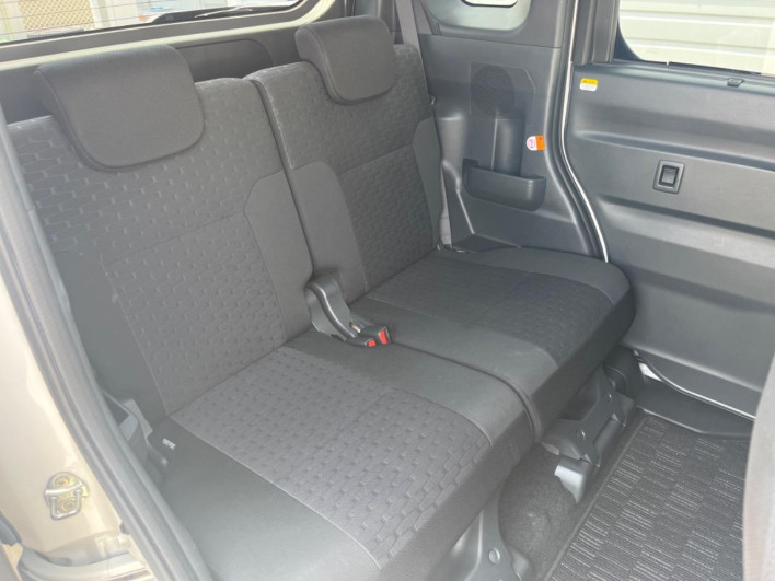 2015 Daihatsu Wake DBA-LA700S (UW-69f1f751acb75)[15]