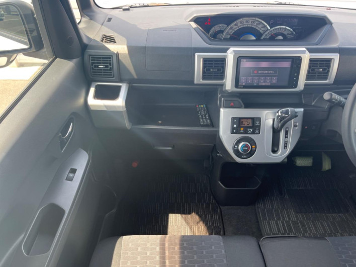 2015 Daihatsu Wake DBA-LA700S (UW-69f1f751acb75)[27]