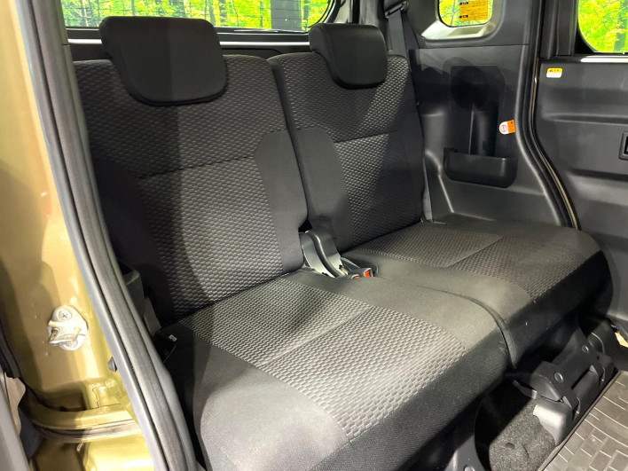2018 Daihatsu Wake DBA-LA700S (UW-69f1f753801c3)[16]