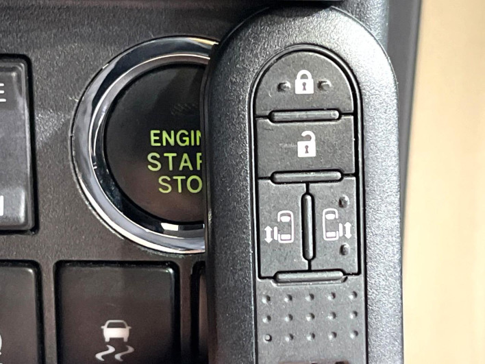 2018 Daihatsu Wake DBA-LA700S (UW-69f1f753801c3)[21]