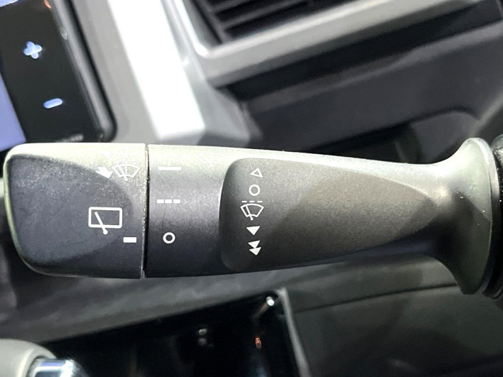 2018 Daihatsu Wake DBA-LA700S (UW-69f1f753801c3)[24]