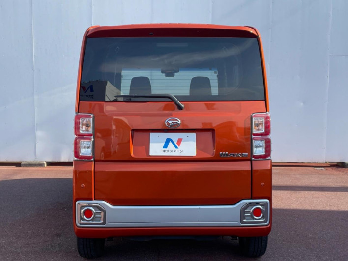 2017 Daihatsu Wake DBA-LA700S (UW-69f1f7538026b)[15]