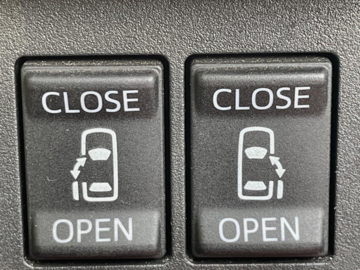 2017 Daihatsu Wake DBA-LA700S (UW-69f1f7538026b)[27]