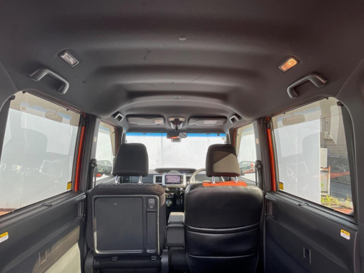 2017 Daihatsu Wake DBA-LA700S (UW-69f1f7538026b)[20]