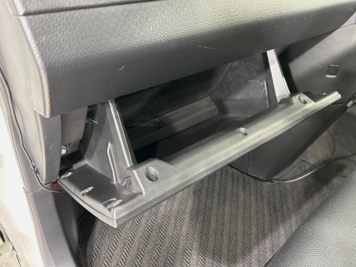 2018 Toyota Roomy DBA-M900A (UW-69f1f7614b5b8)[27]
