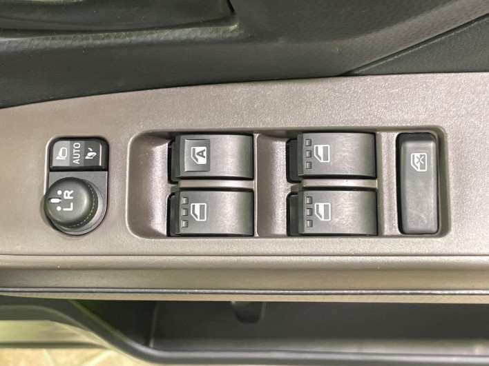 2021 Toyota Roomy 5BA-M900A (UW-69f1f7636cb23)[5]