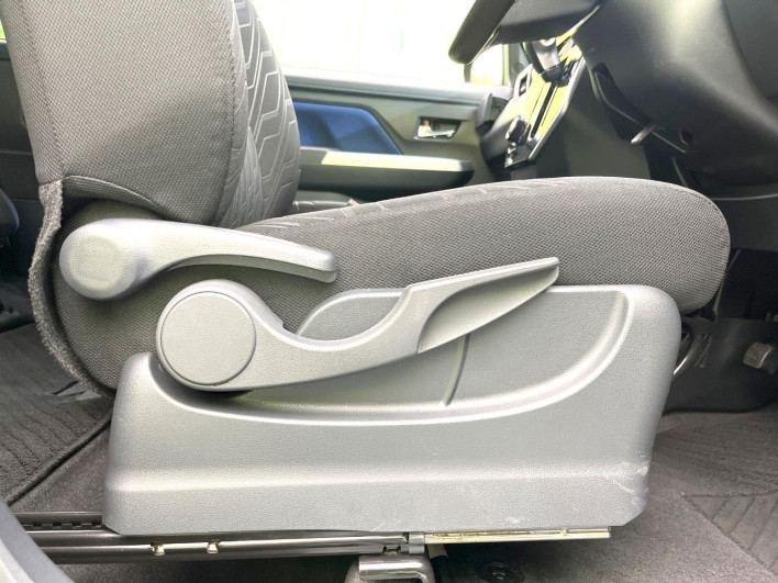 2017 Daihatsu Toll DBA-M900S (UW-69f1f76702b25)[18]