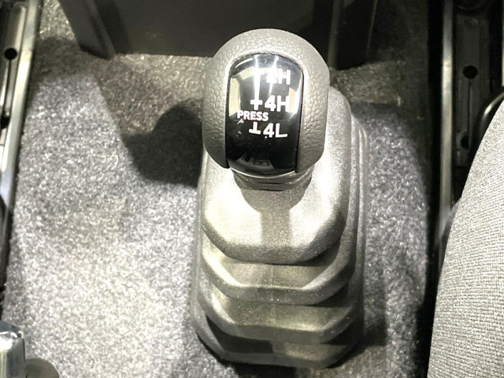 2025 Suzuki Jimny Nomad 3BA-JC74W (UW-69f1f76b88406)[15]