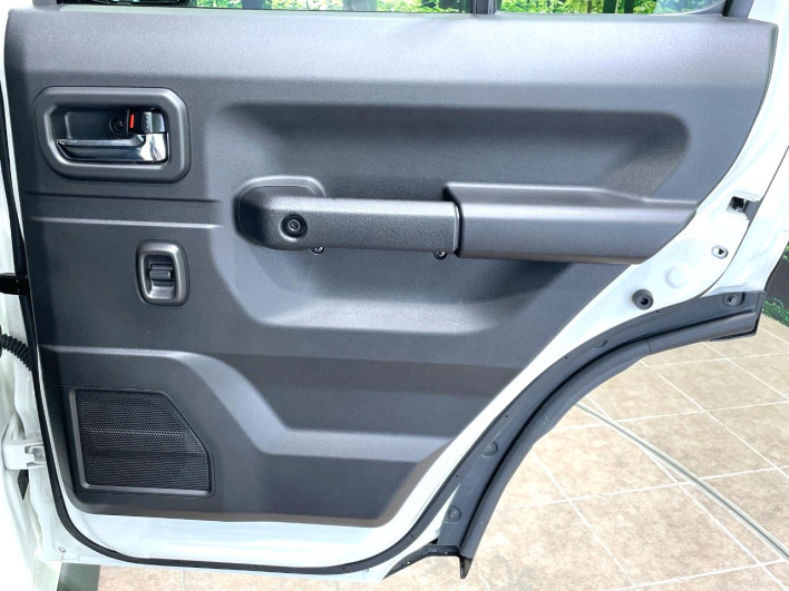 2025 Suzuki Jimny Nomad 3BA-JC74W (UW-69f1f76b88406)[5]