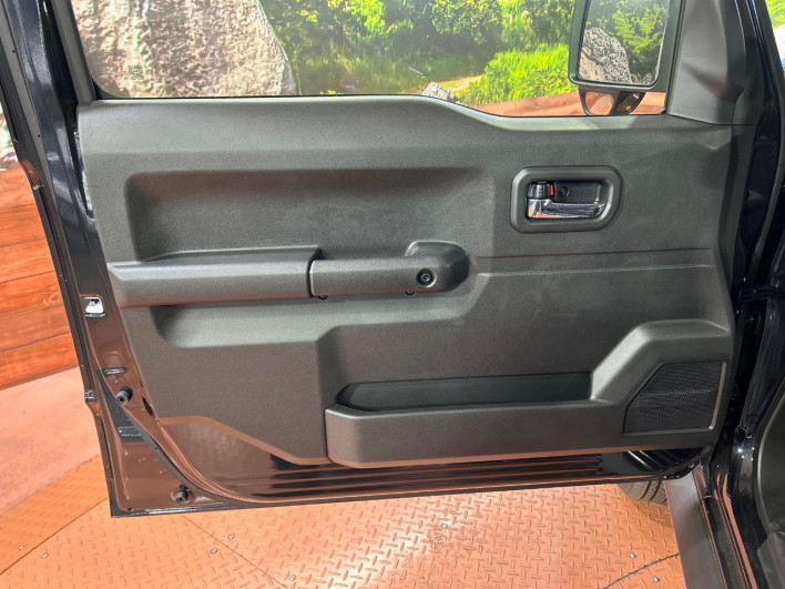 2026 Suzuki Jimny Nomad 3BA-JC74W (UW-69f1f76dc0347)[23]