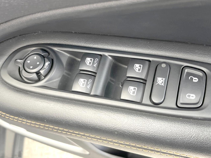 2018 Chrysler Jeep Compass ABA-M624 (UW-69f1f7732b317)[25]