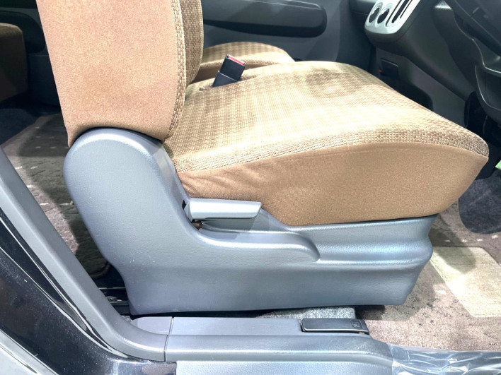 2013 Nissan Moco DBA-MG33S (UW-69f1f775782b8)[12]