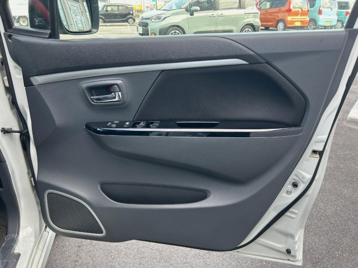 2013 Suzuki Wagon R Stingray DBA-MH34S (UW-69f1f777e8aa7)[18]